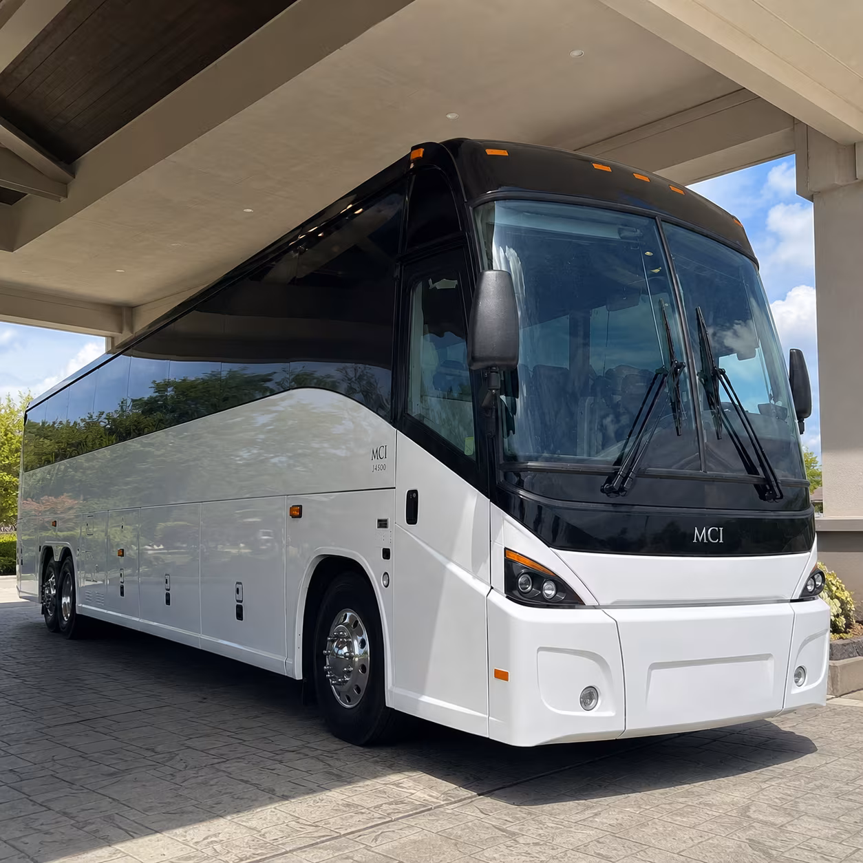 shuttle your team between tri rail and the sawgrass corridor